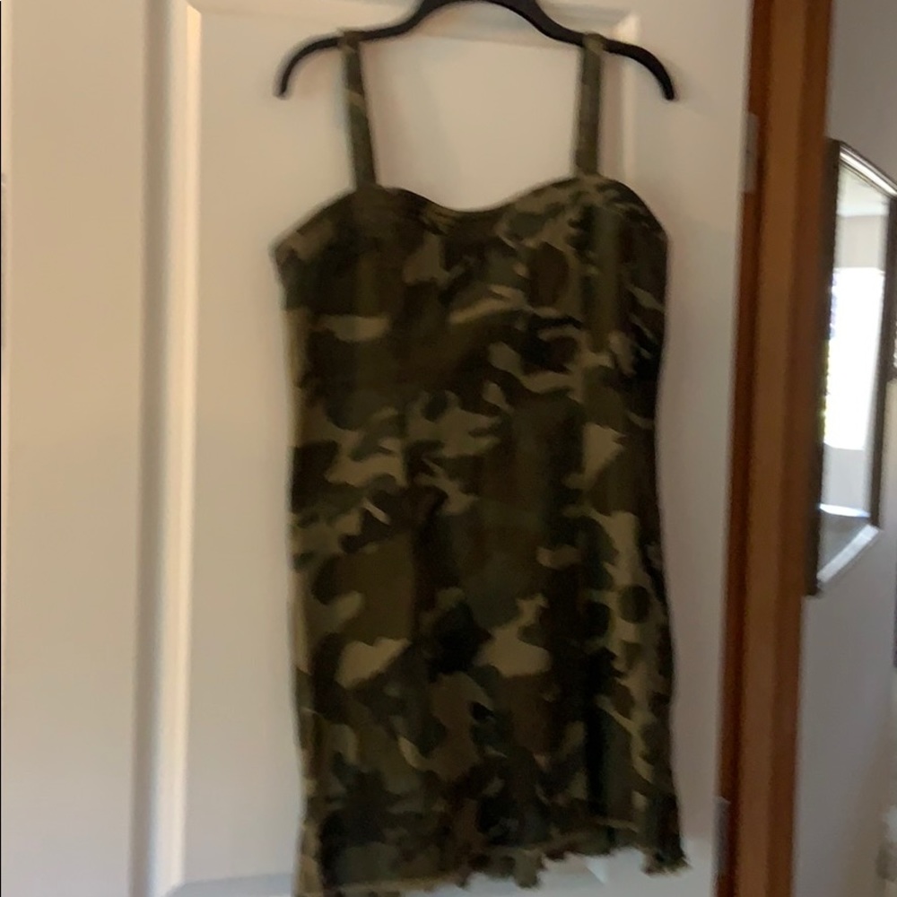 Kendall& Kylie camouflaged Mimi dress
